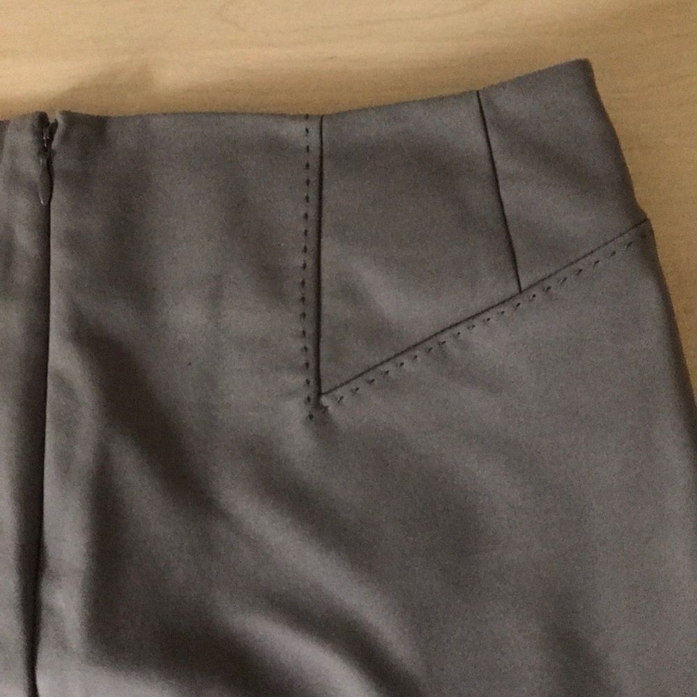 Le Chateau Grey High Waisted Skirt - Picture 5 of 8